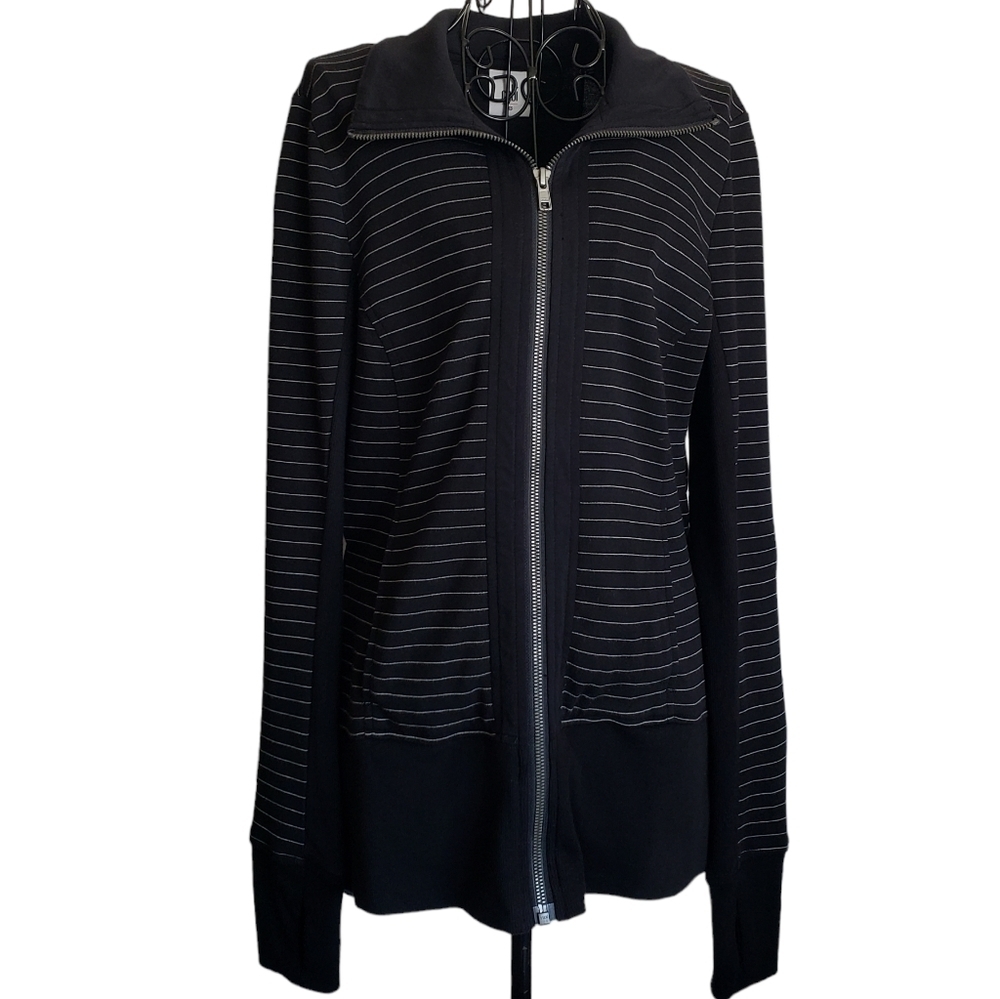 🌻CABI Sporty Sprint Jacket Zip Up Curve Back Hem #3378, Size XS - Picture 5 of 10